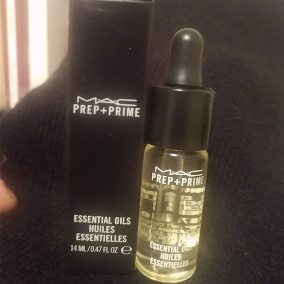 MAC prep and prime - essential oils - Picture 1 of 1